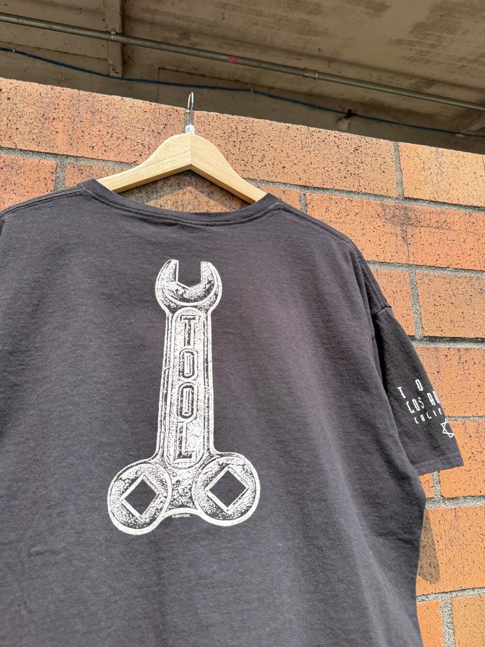 2009 Tool Wrench Logo Y2K Vintage LA Concert Band Tour Tee Shirt Nine Inch Nails